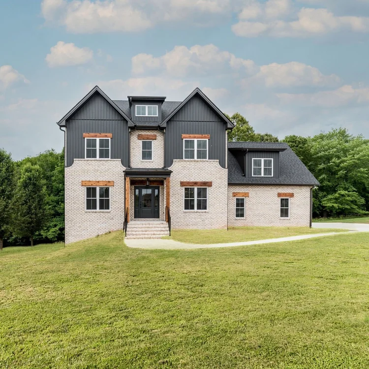 Moody Manor