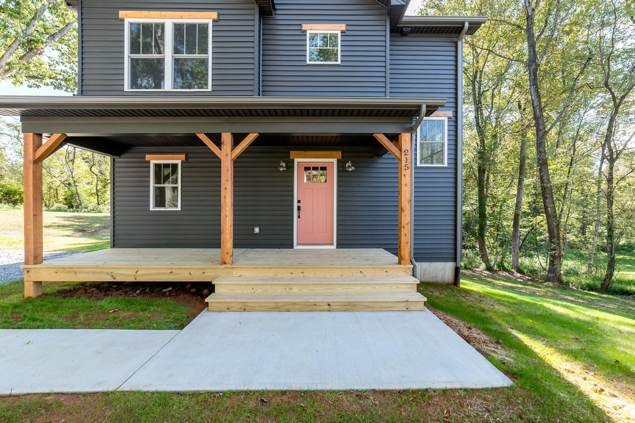 Ironstone — photo 2
