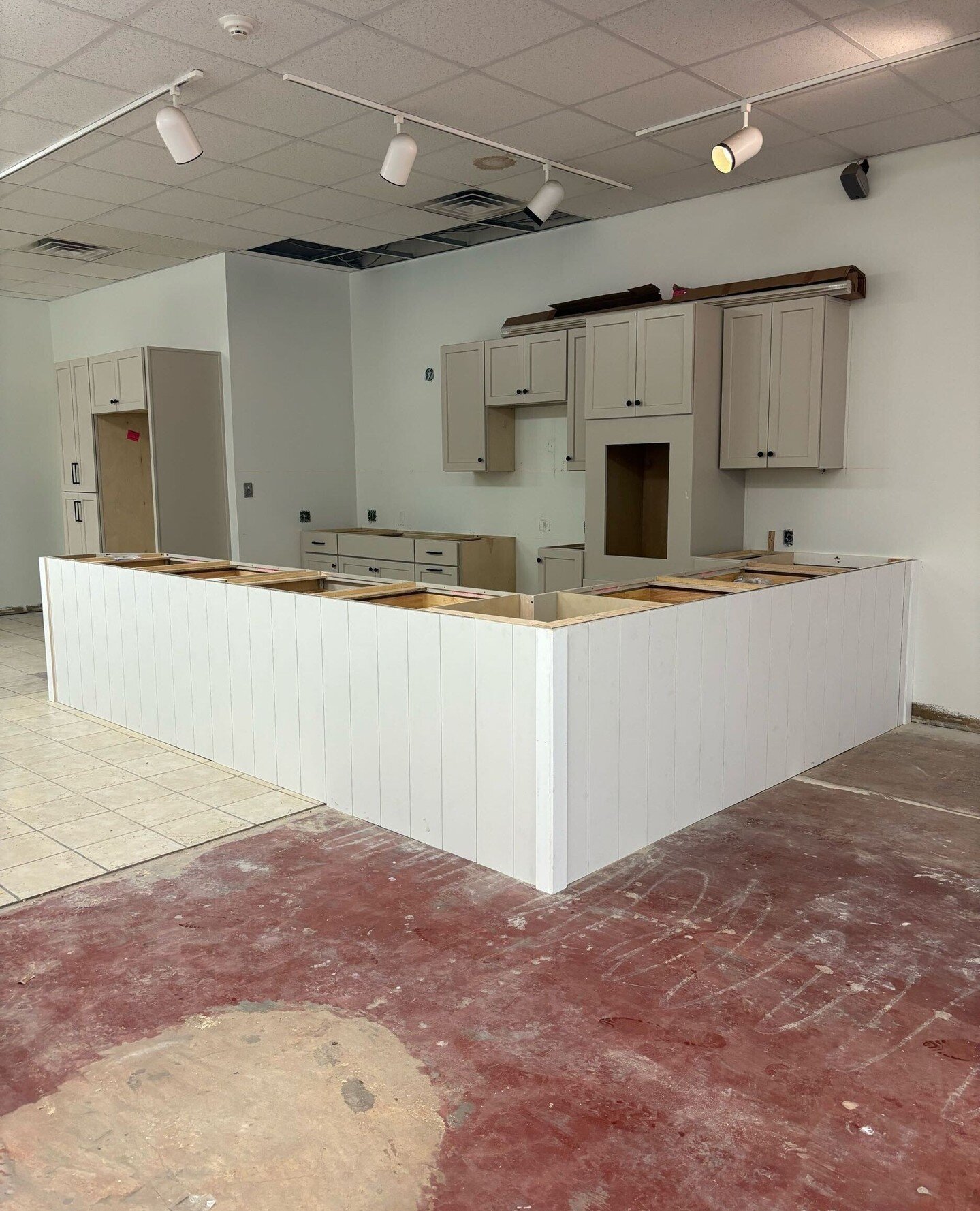 Big update on the kitchen at GCC! 🎉 Their official ribbon cutting and reopening is set for Saturday, 4/6. We're thrilled for them and so honored to have played a part in this transformative project. Can't wait to see the space come to life! Here's a