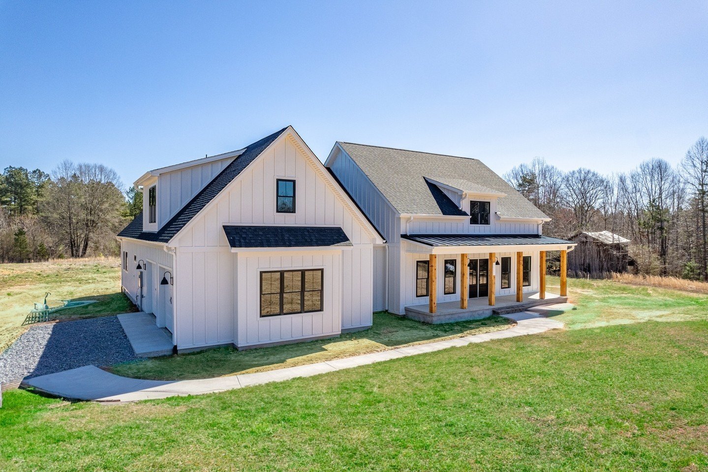 Presenting our latest project: a modern farmhouse that perfectly blends rustic charm with contemporary elegance. Every detail crafted for comfort and style.⁠
⁠
Do you love this style home? ⁠
⁠
#modernfarmhouse #customhomedesign #customhome #customhom