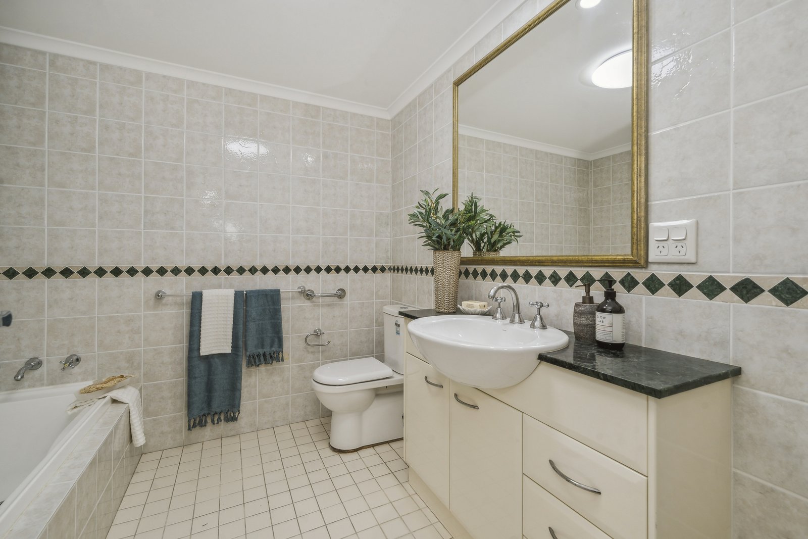 007_Open2view_ID910517-ILU_121_6_Hale_Road_Mosman.jpg