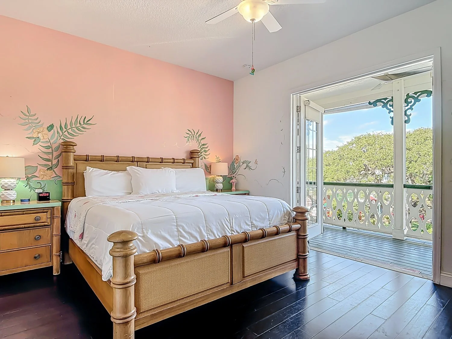 Flamingo Room (Direct Balcony Access)