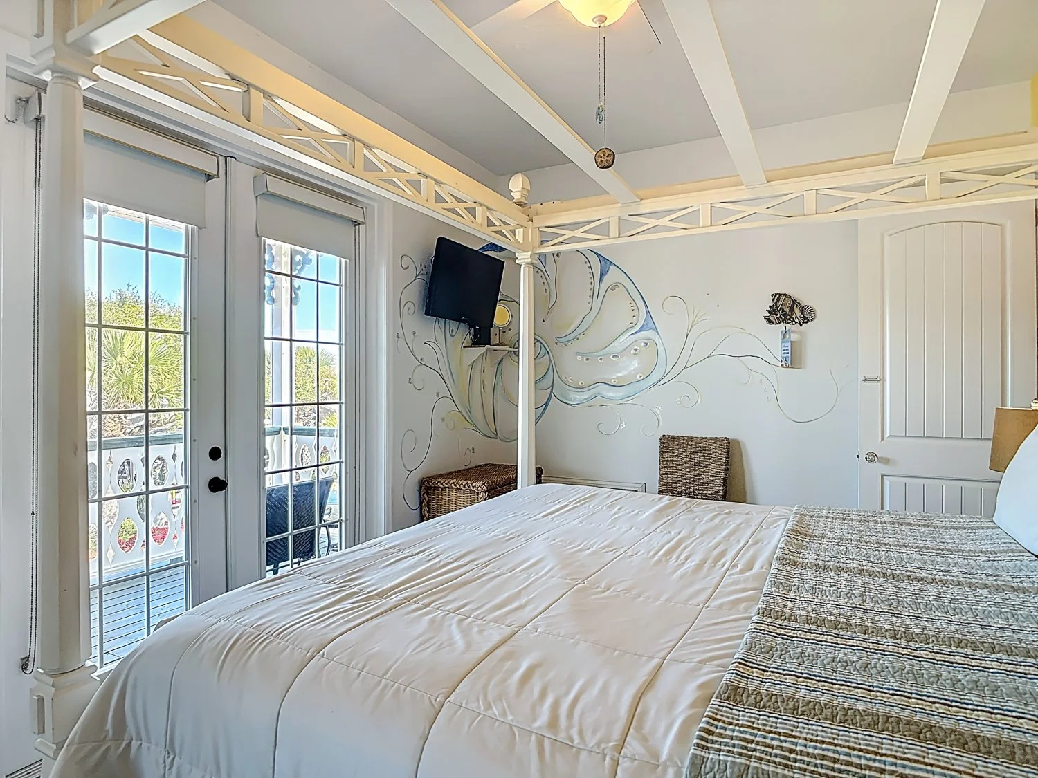 Seashell Room (Direct Balcony Access)
