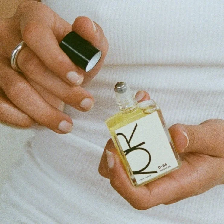 Smell like honeysuckle and geranium with deep sandalwood and vetiver