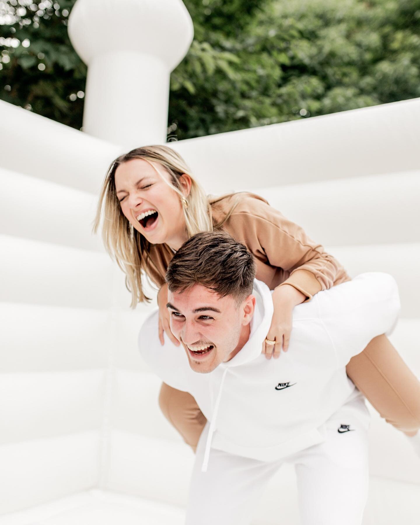 Our bounce castles are perfect for a date night in 🤍 Grab your best friend and let&rsquo;s have some fun! 
.
photographer: @natalievn.photography
bounce house: @inflatenashville
styling: @contentdaysco
.
#inflatedmv #datenight #whitebouncehouse #dmv