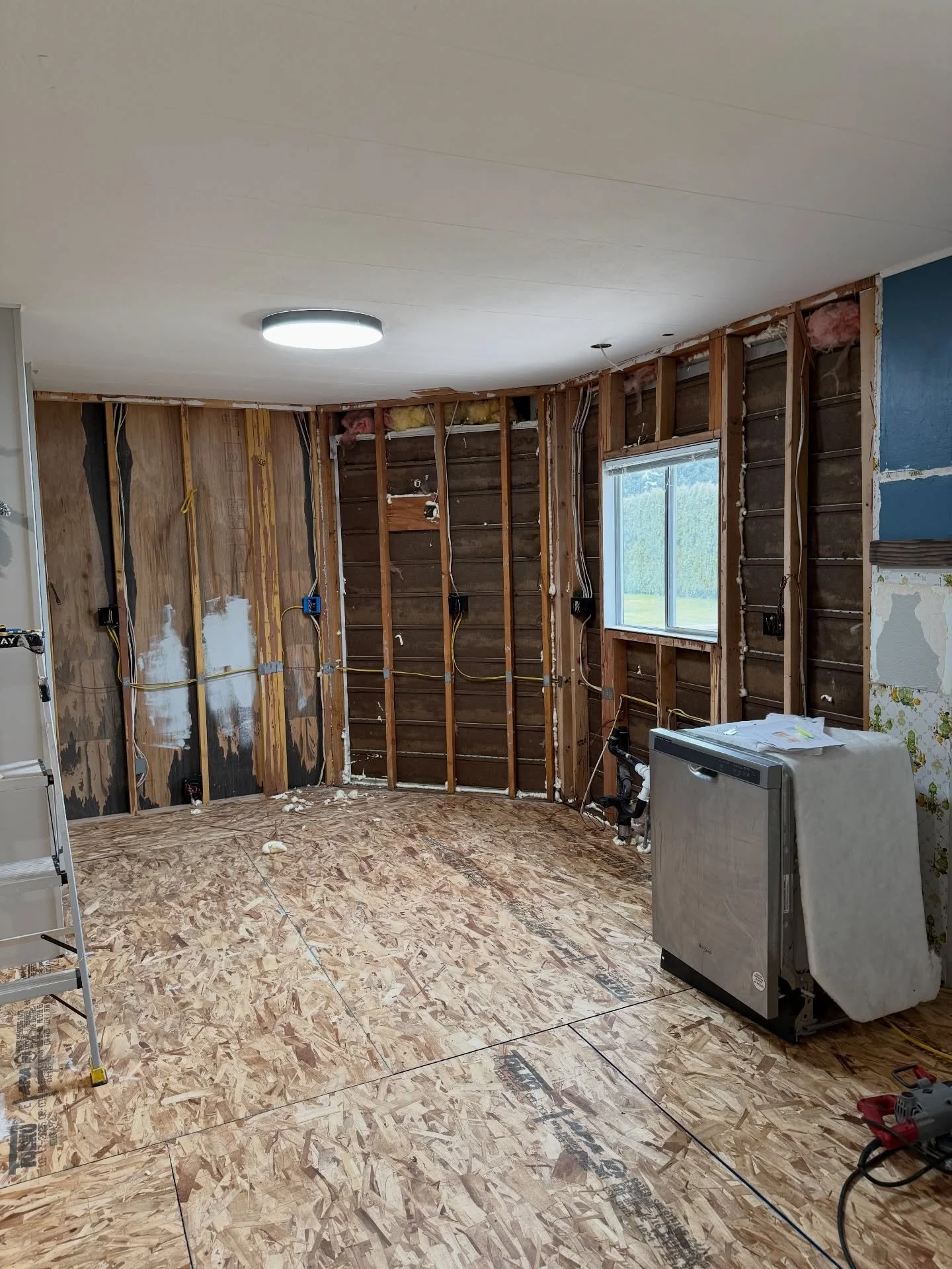 The Longhair Laborer&rsquo;s latest construction project - kitchen wall replacement + cabinet &amp; countertop install! Thought I&rsquo;d get everything done Friday through Sunday but, as usual, things wound up taking longer than planned! I should wr