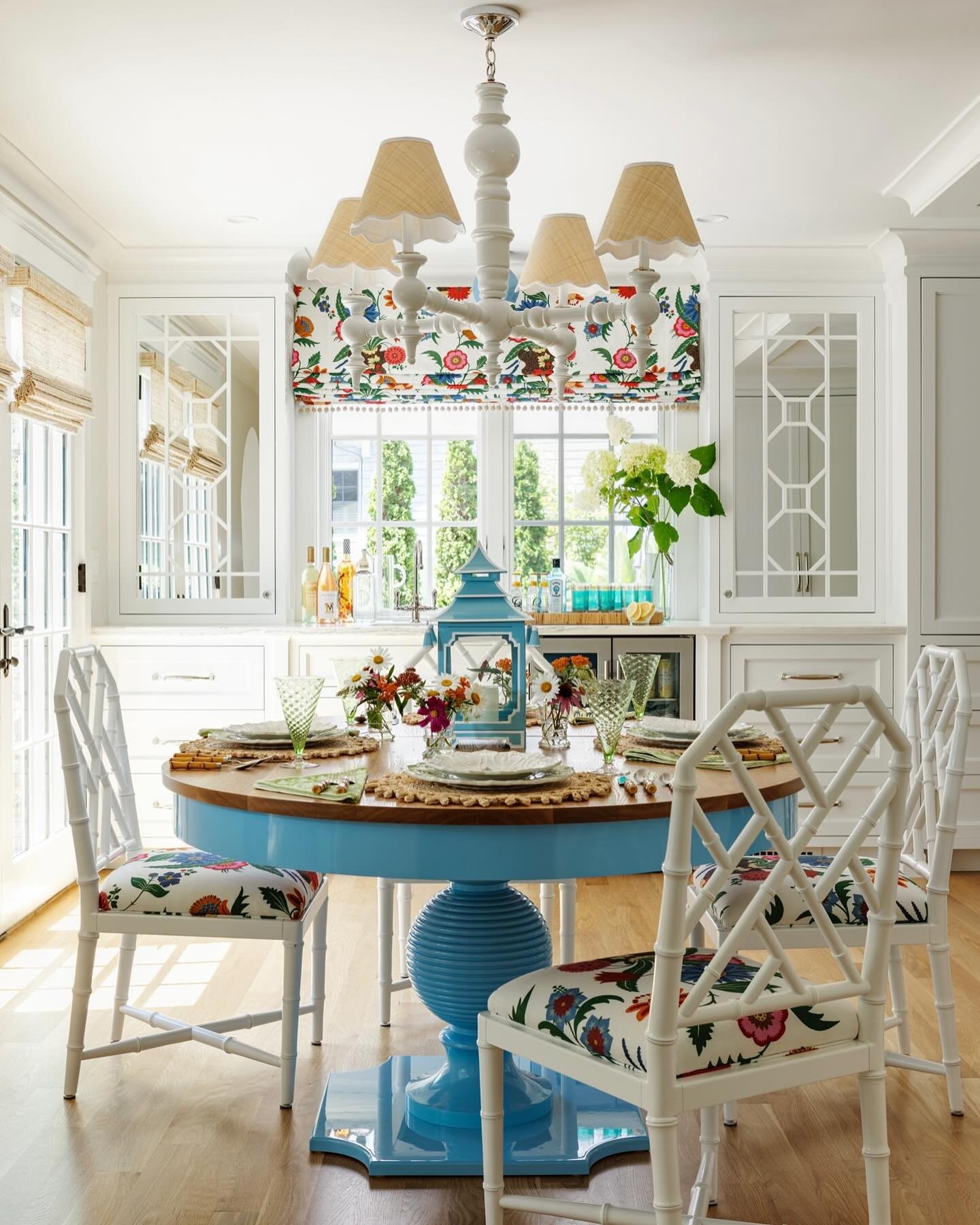 Introducing another incredible transformation! Wishing everyone a Happy 4th of July !!!!🇺🇸🇺🇸🧨
.
.
@nehomemagazine  July/August issue
📷 @gregpremru
@karinlidbeck 
.
.
.
#kitchendesign #kitchendecor #kitchenrenovation #kitcheninspiration #enterta