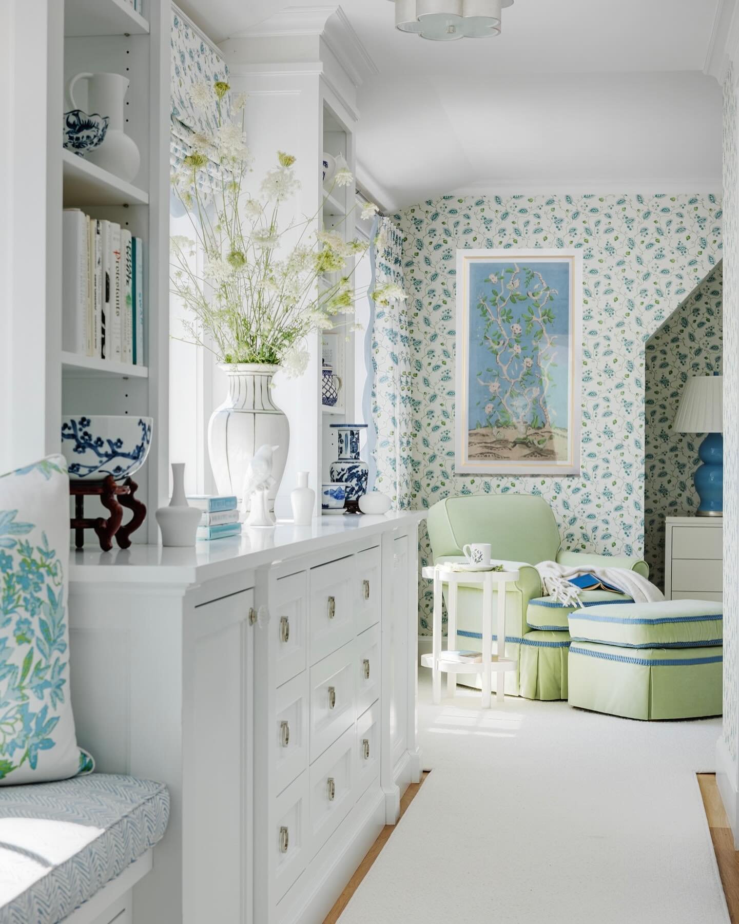 A good team and vision = a gorgeous primary suite!
We are booking new projects, just let us know what your dream home needs and we will be there with a plan!
.
.
.
#renovationproject #renovations #interiordesign #interiordesigner #interiordesignideas