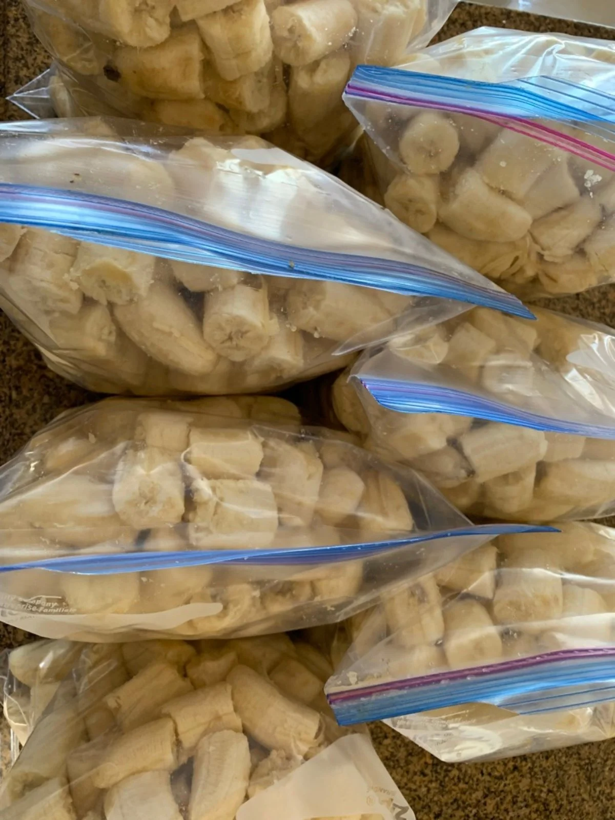 frozen-bananas-for-smoothies.jpg
