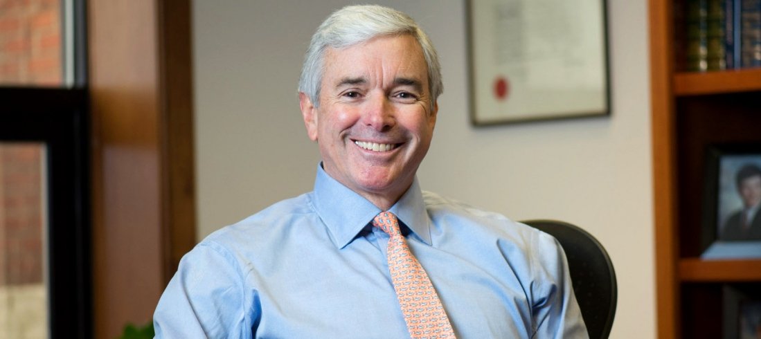 David Pettit Gives Guest Lecture at Darden School