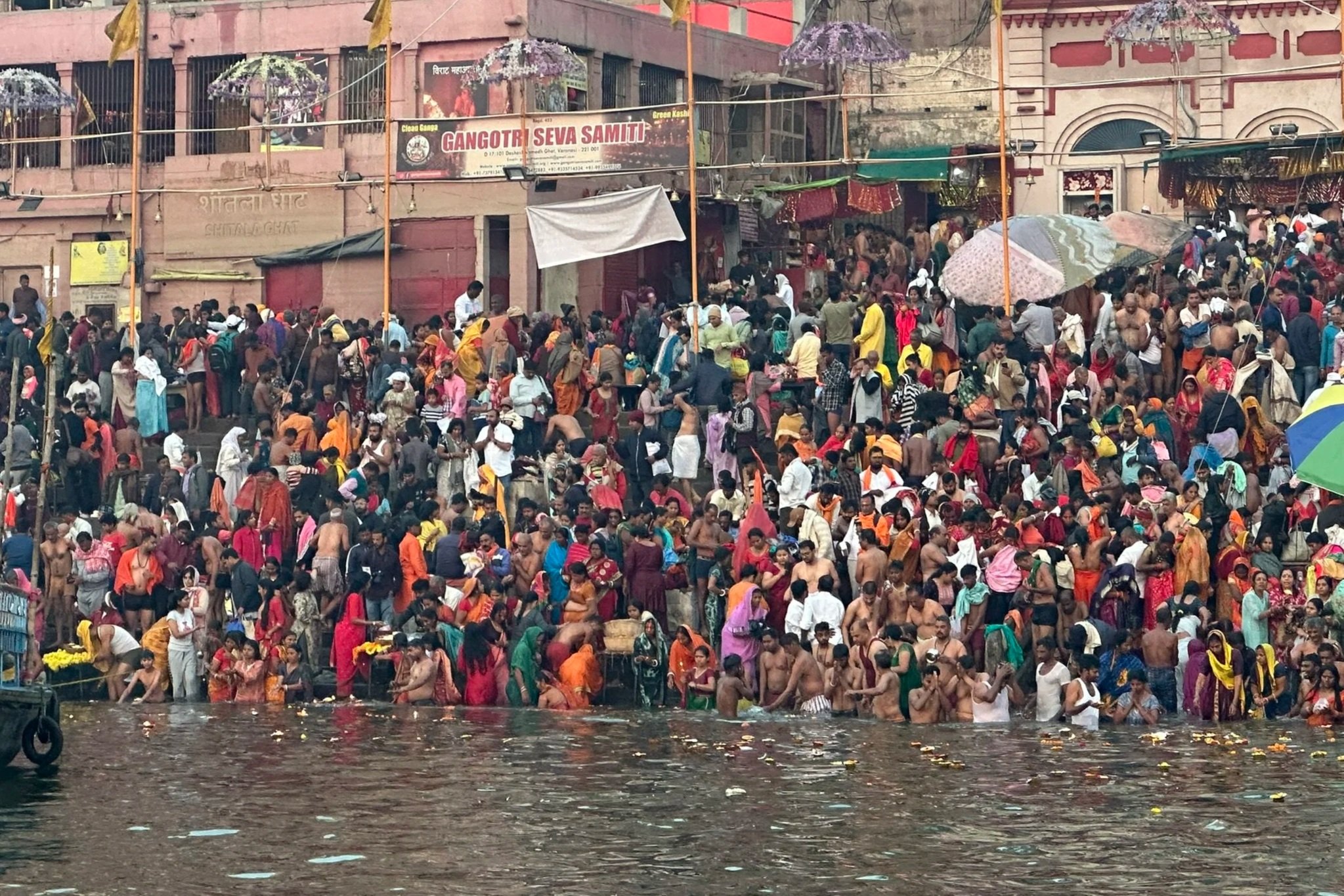 Ganges+River%2C+Varanasi+-+Leslie+Bunker+%281%29.jpg