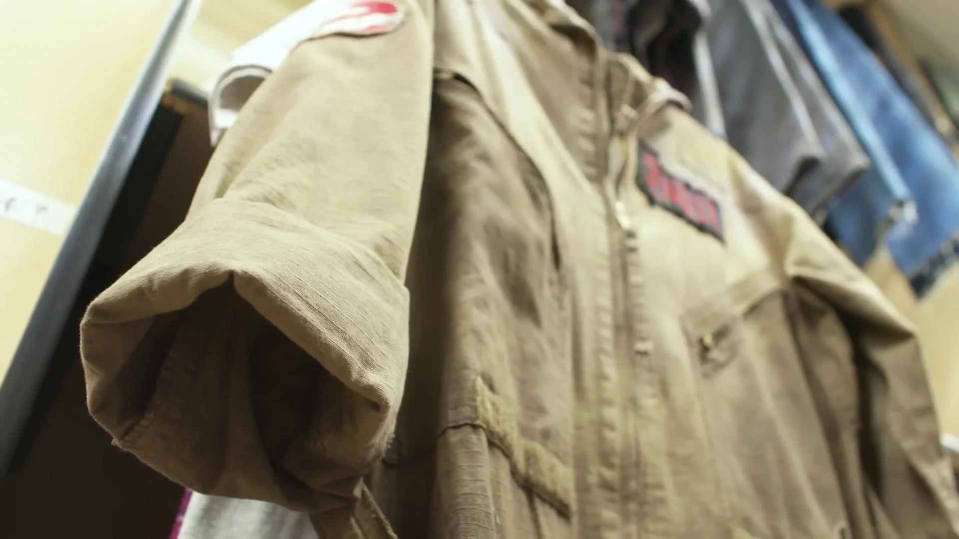 yt5s.com-Adam Savage Visits Ghostbusters_ Afterlife's Costume Department!-(1080p) 053.jpg
