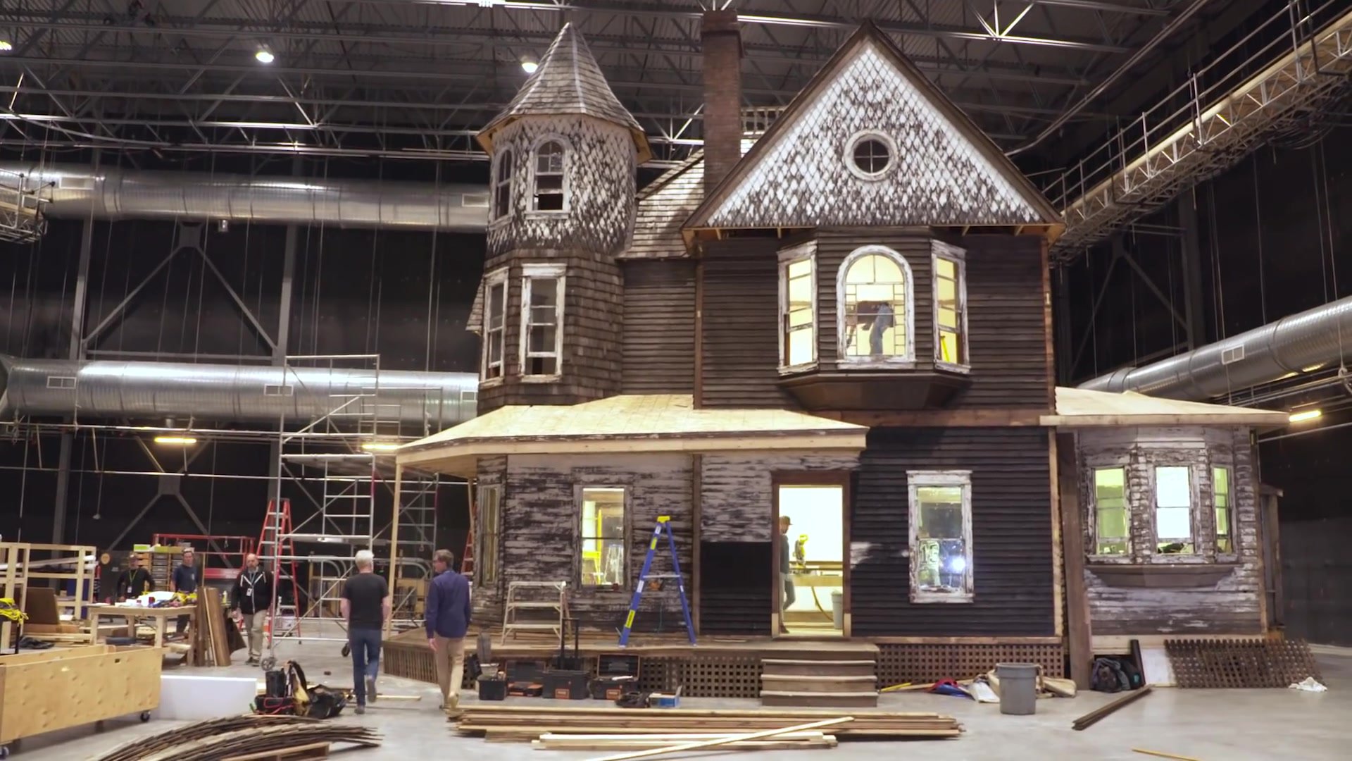 Adam Savage Tours Ghostbusters - Afterlife’s Farmhouse Set! 1496.jpg