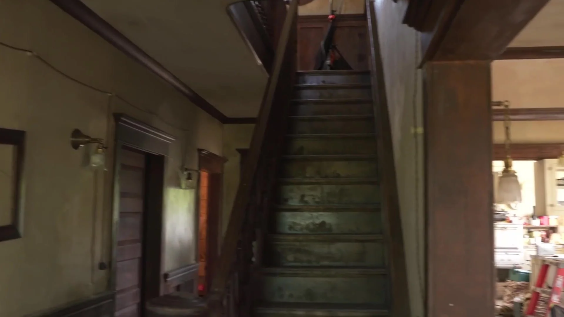 Adam Savage Tours Ghostbusters - Afterlife’s Farmhouse Set! 1777.jpg