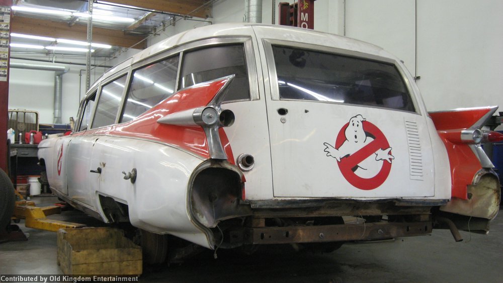 Ecto-1_Restoration_Project_Set_1_Photo_12.jpg