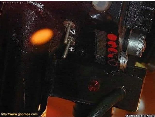 30 - R4H3ux6.jpg