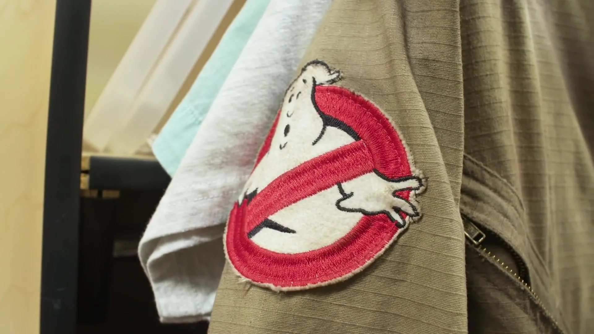 yt5s.com-Adam Savage Visits Ghostbusters_ Afterlife's Costume Department!-(1080p) 216.jpg