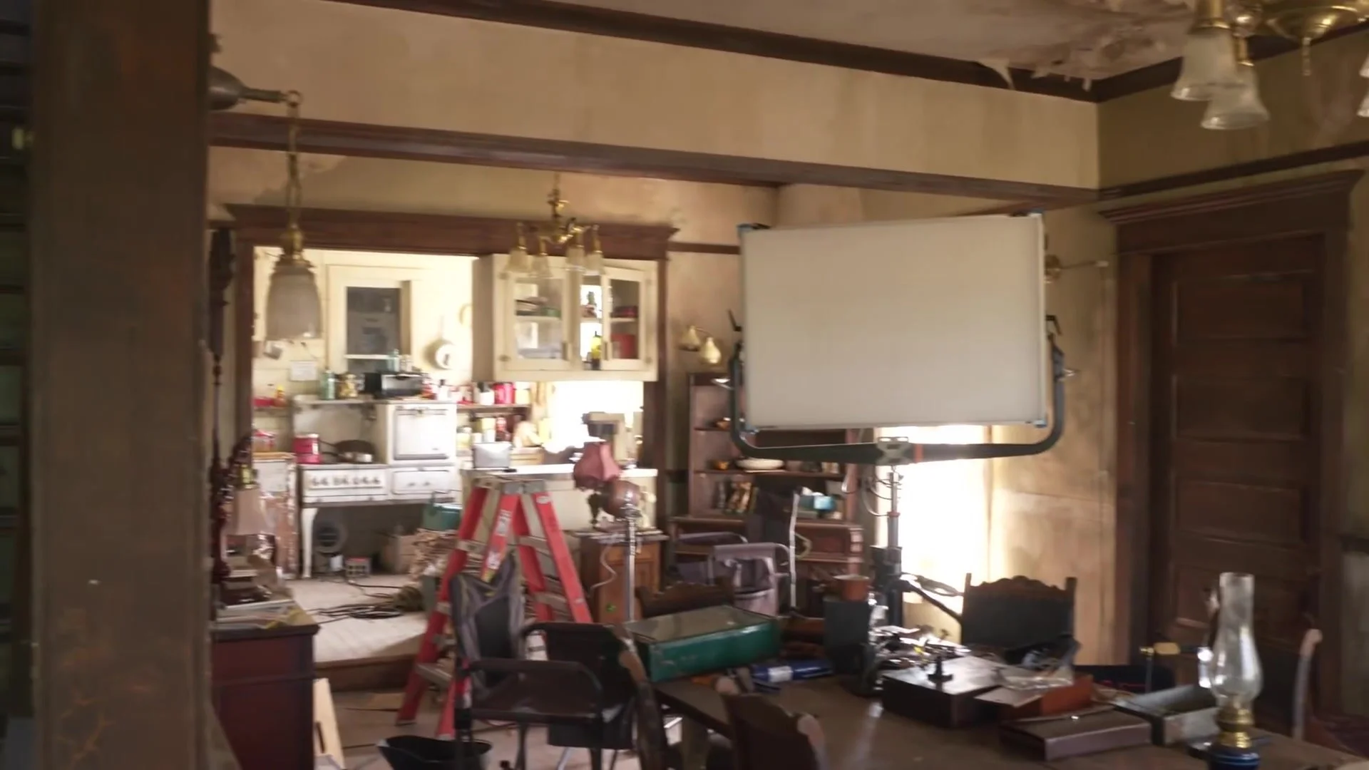 Adam Savage Tours Ghostbusters - Afterlife’s Farmhouse Set! 1782.jpg