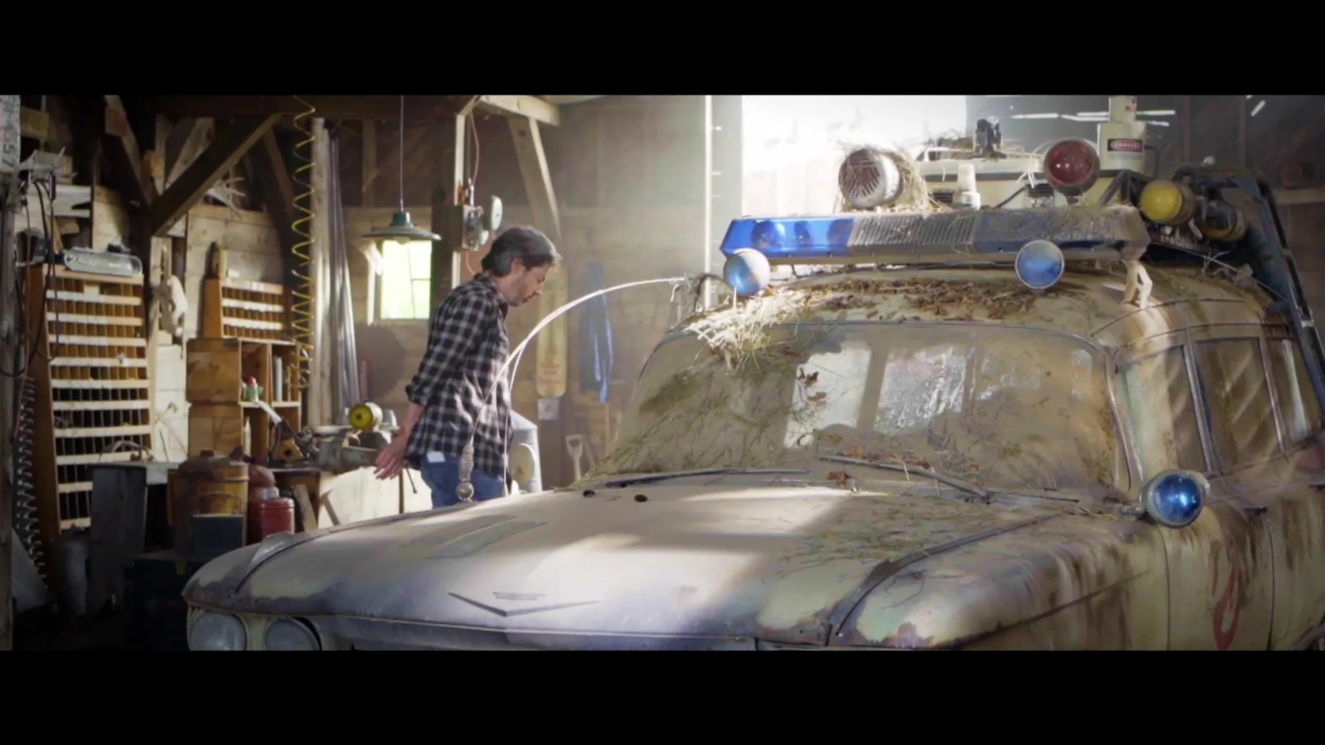 GHOSTBUSTERS - AFTERLIFE Vignette - Passing the Proton Pack 346.jpg