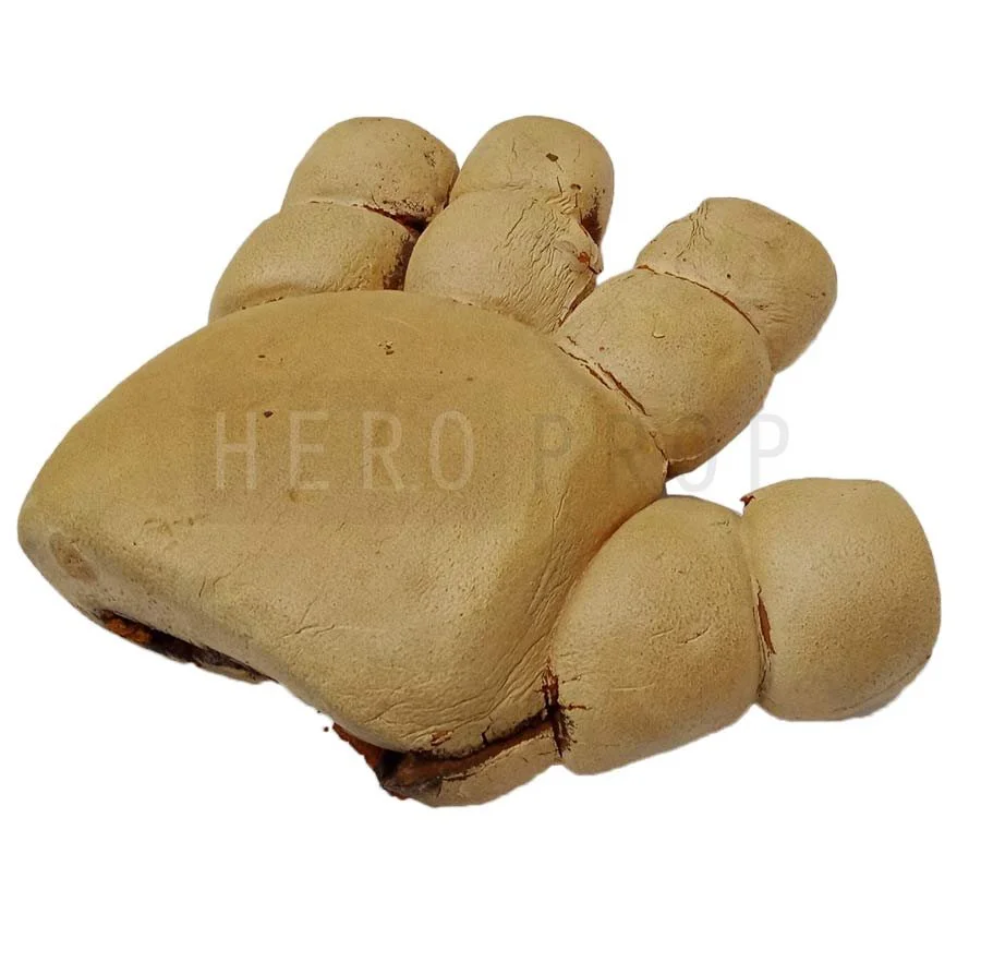 A-Stay-Puft-Marshmallow-Man_hand-from_Ghostbusters_Movie-Prop.jpg