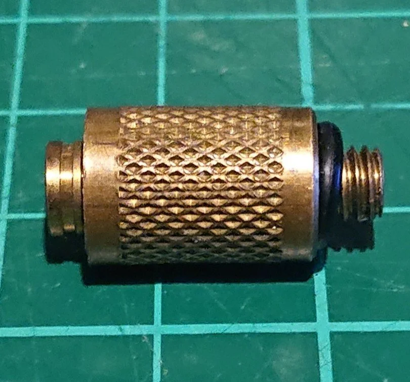 GB1 Legris knurled cylindrical straight fitting part 3171 04 20.jpg