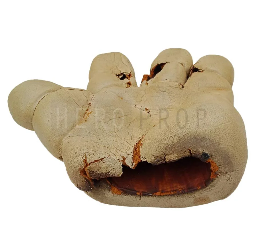 A-Stay-Puft-Marshmallow-Man-hand-from-Ghostbusters_Movie-Prop.jpg