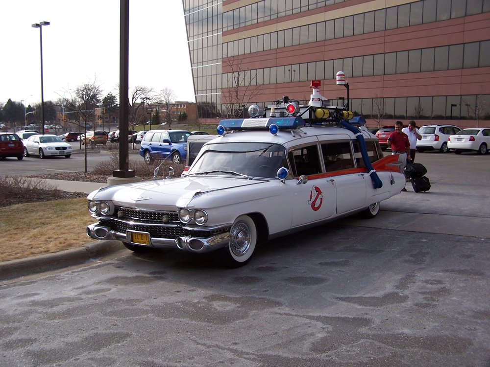 Ecto-1_Restoration_Project_Set_2_Photo_238.jpg