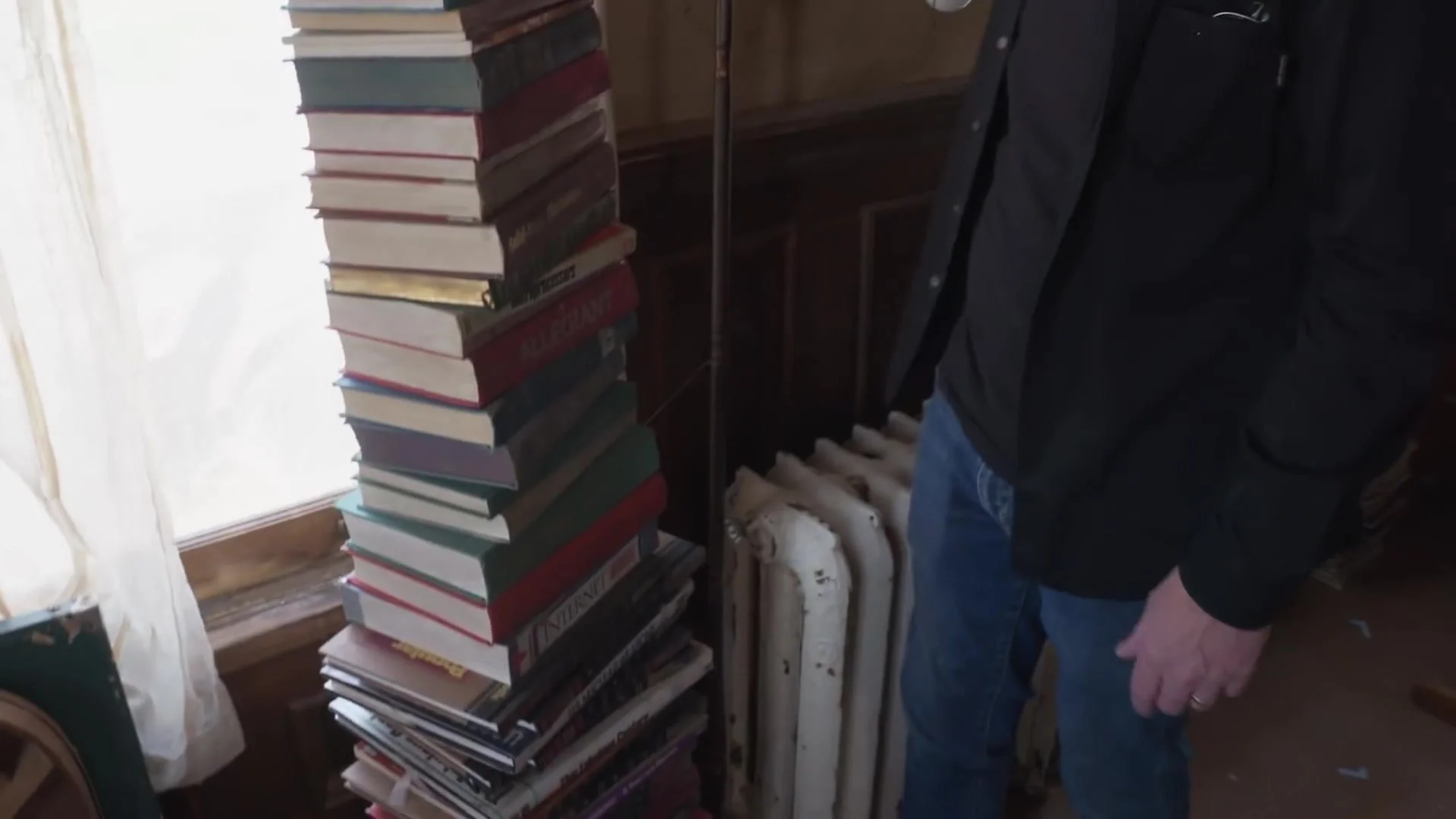 Adam Savage Tours Ghostbusters - Afterlife’s Farmhouse Set! 1377.jpg