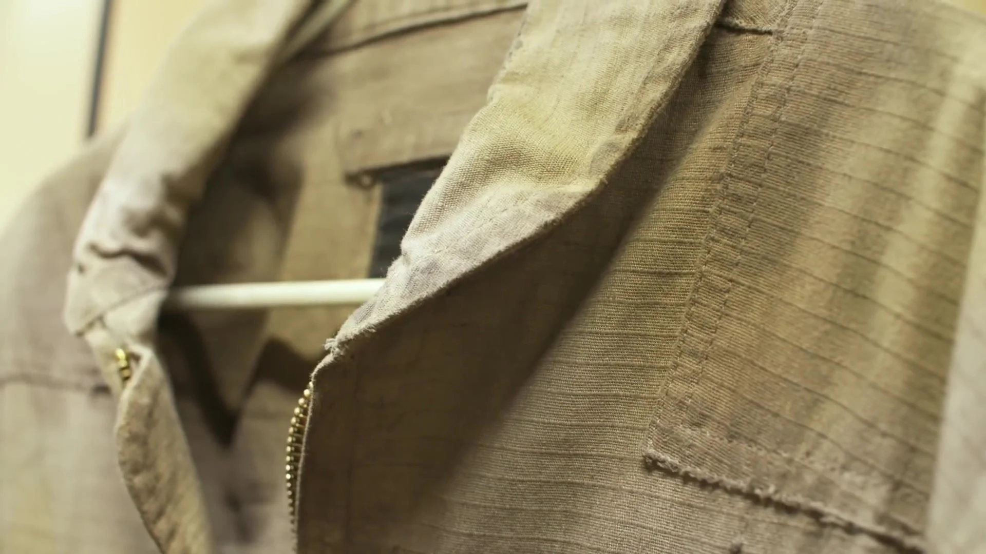 yt5s.com-Adam Savage Visits Ghostbusters_ Afterlife's Costume Department!-(1080p) 091.jpg