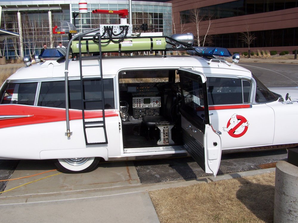 Ecto-1_Restoration_Project_Set_2_Photo_222.jpg
