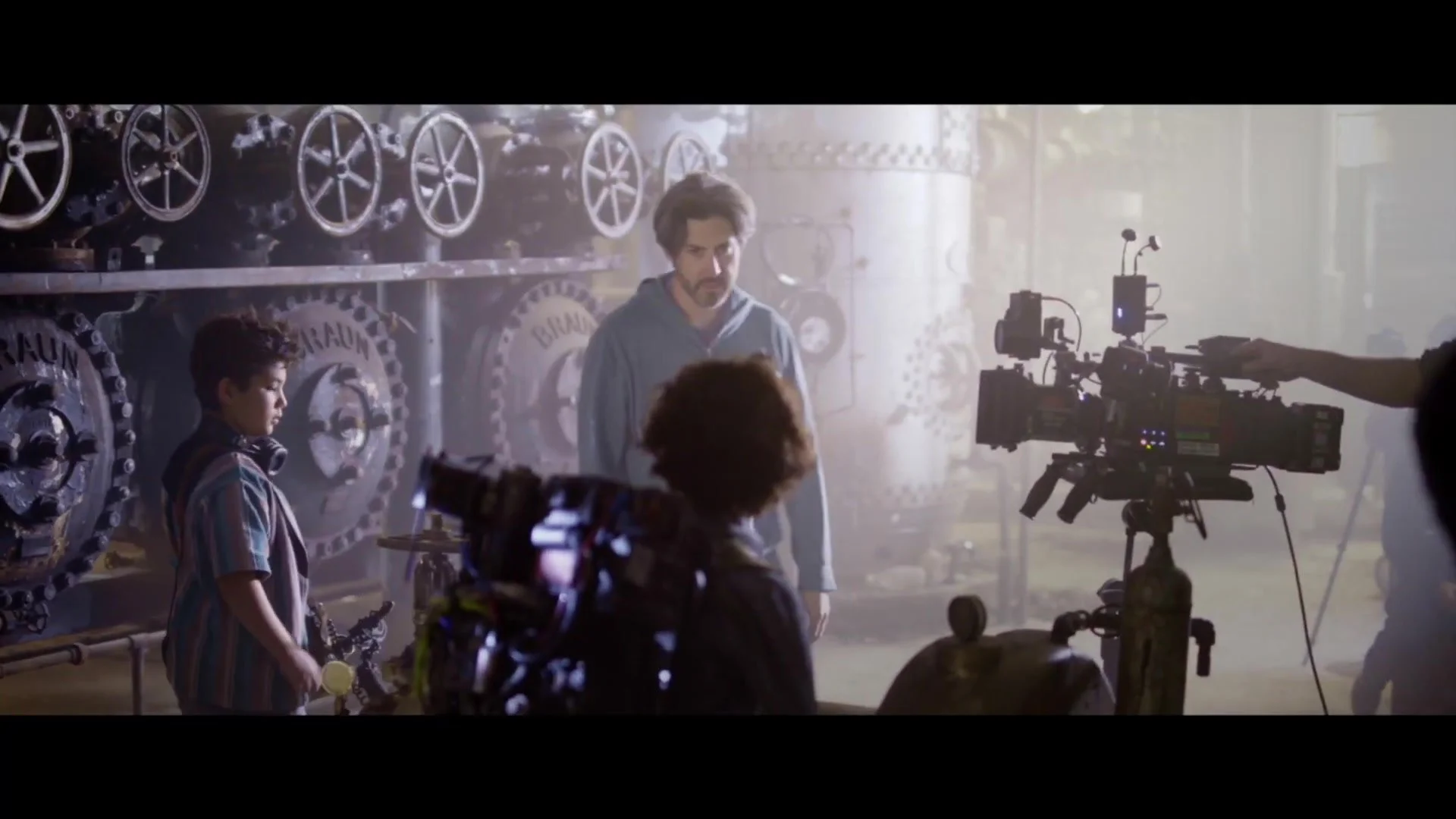 GHOSTBUSTERS - AFTERLIFE Vignette - Passing the Proton Pack 329.jpg