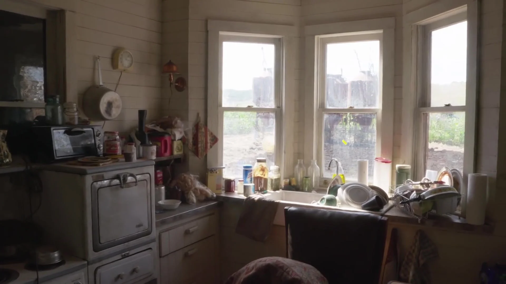 Adam Savage Tours Ghostbusters - Afterlife’s Farmhouse Set! 0454.jpg
