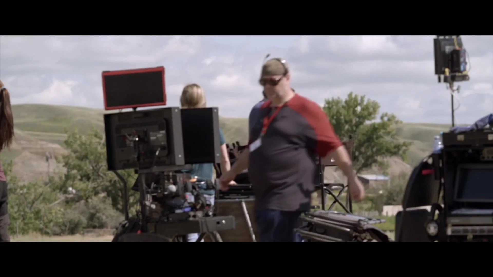 GHOSTBUSTERS - AFTERLIFE Vignette - Passing the Proton Pack 380.jpg