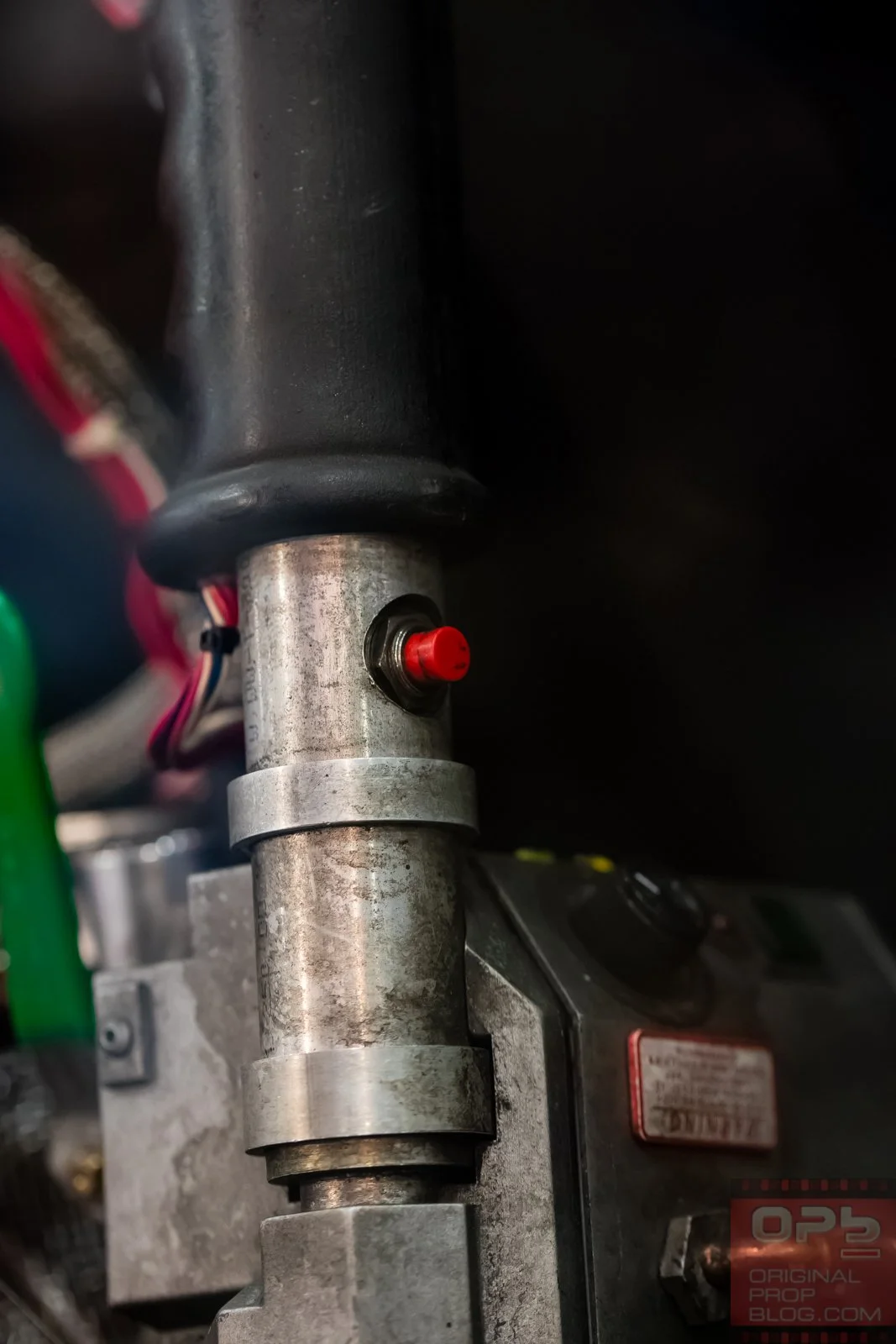 San-Diego-Comic-Con-2015-Exhibit-Photography-Mattel-Ghostbusters-Proton-Pack-Movie-Prop-05.jpg
