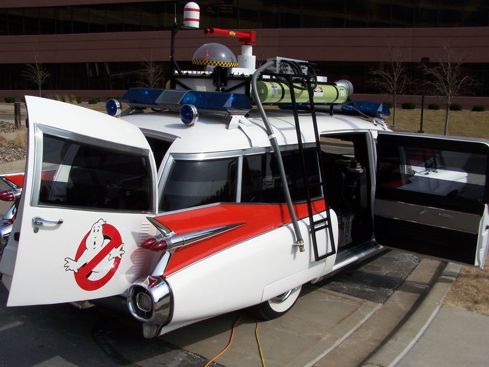 Ecto-1_Restoration_Project_Set_2_Photo_158.jpg