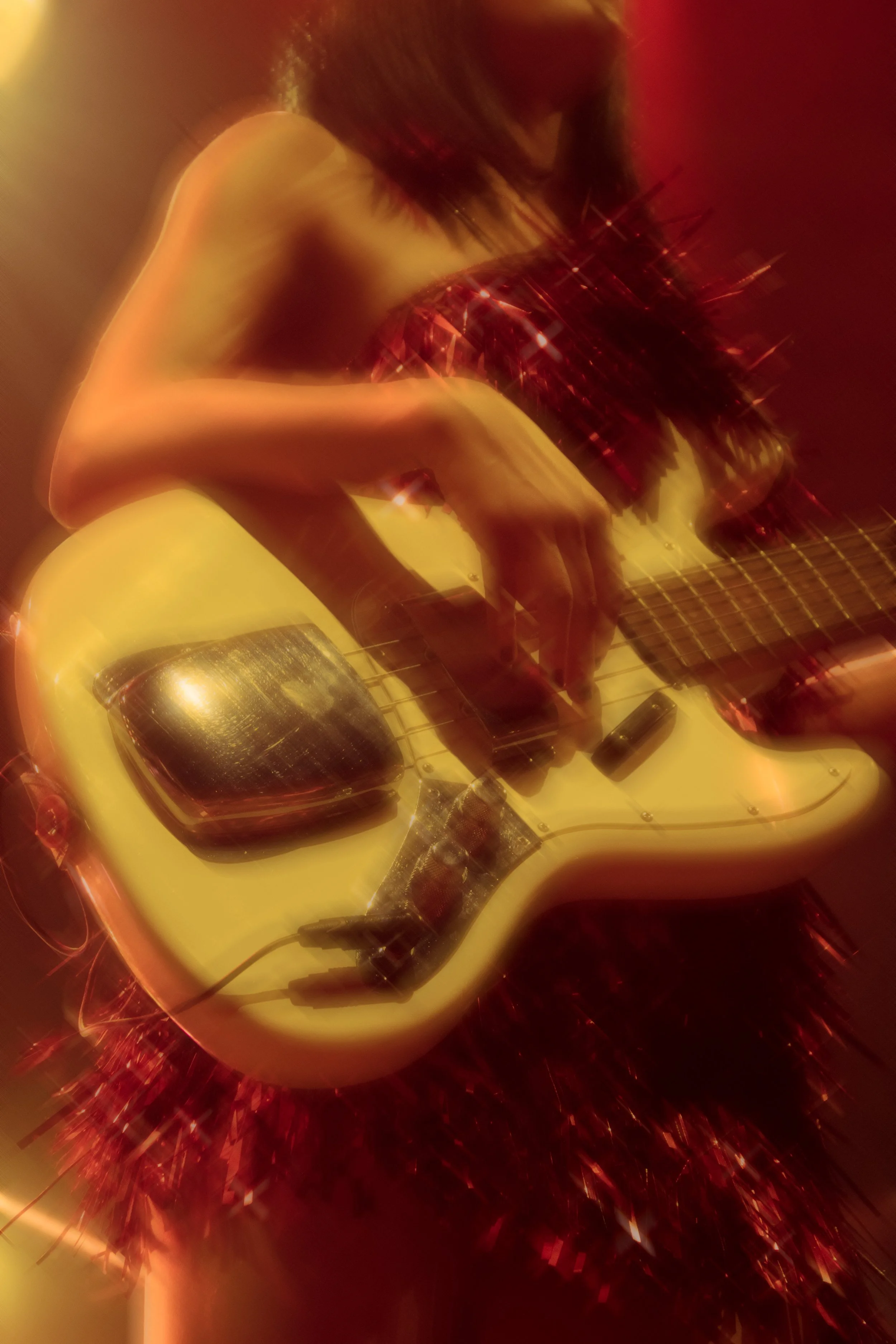 Khruangbin_9:24_2.jpg