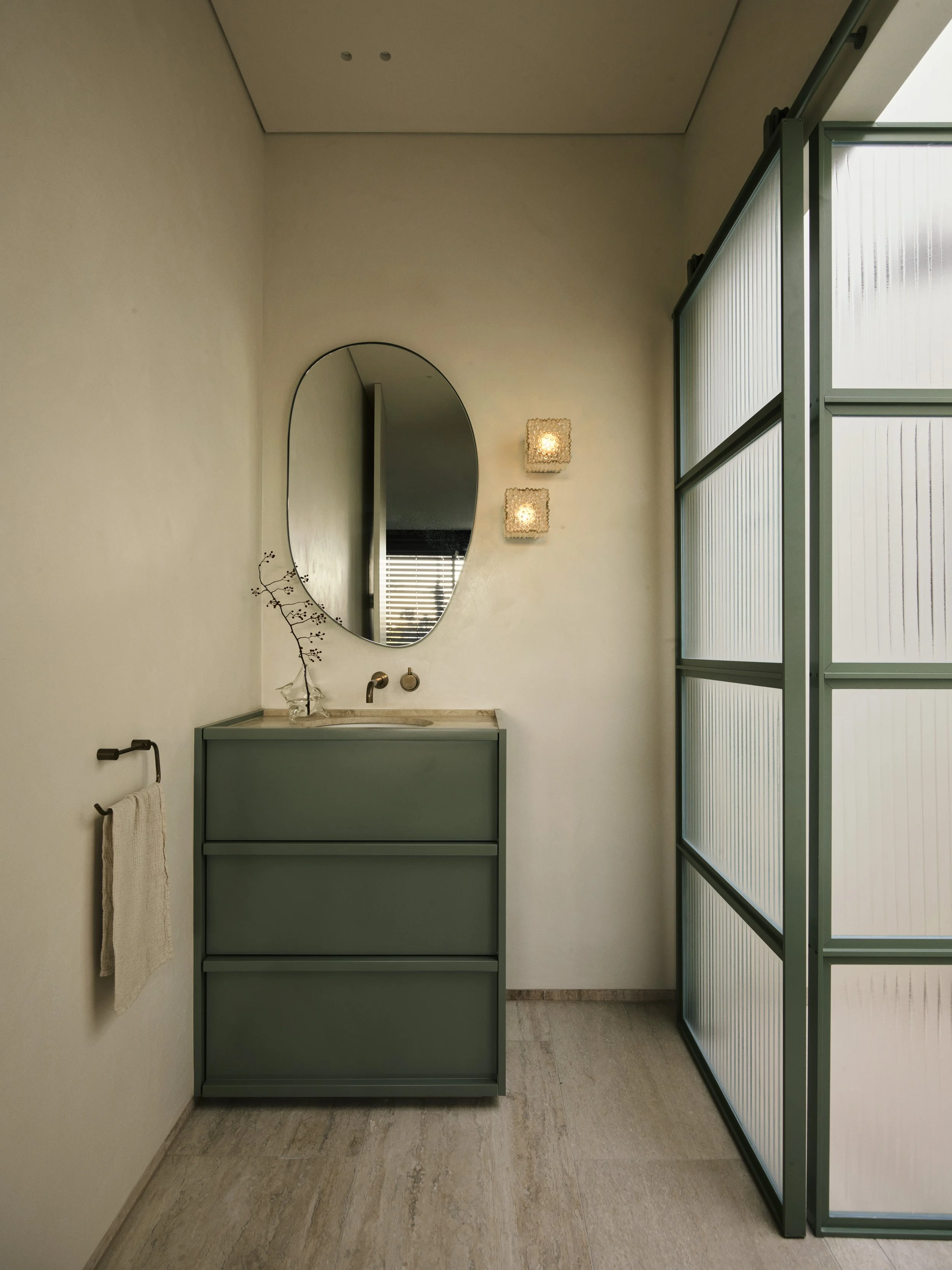ESOTERIKO_BELLEVUE_HILL_041526_0067.jpg