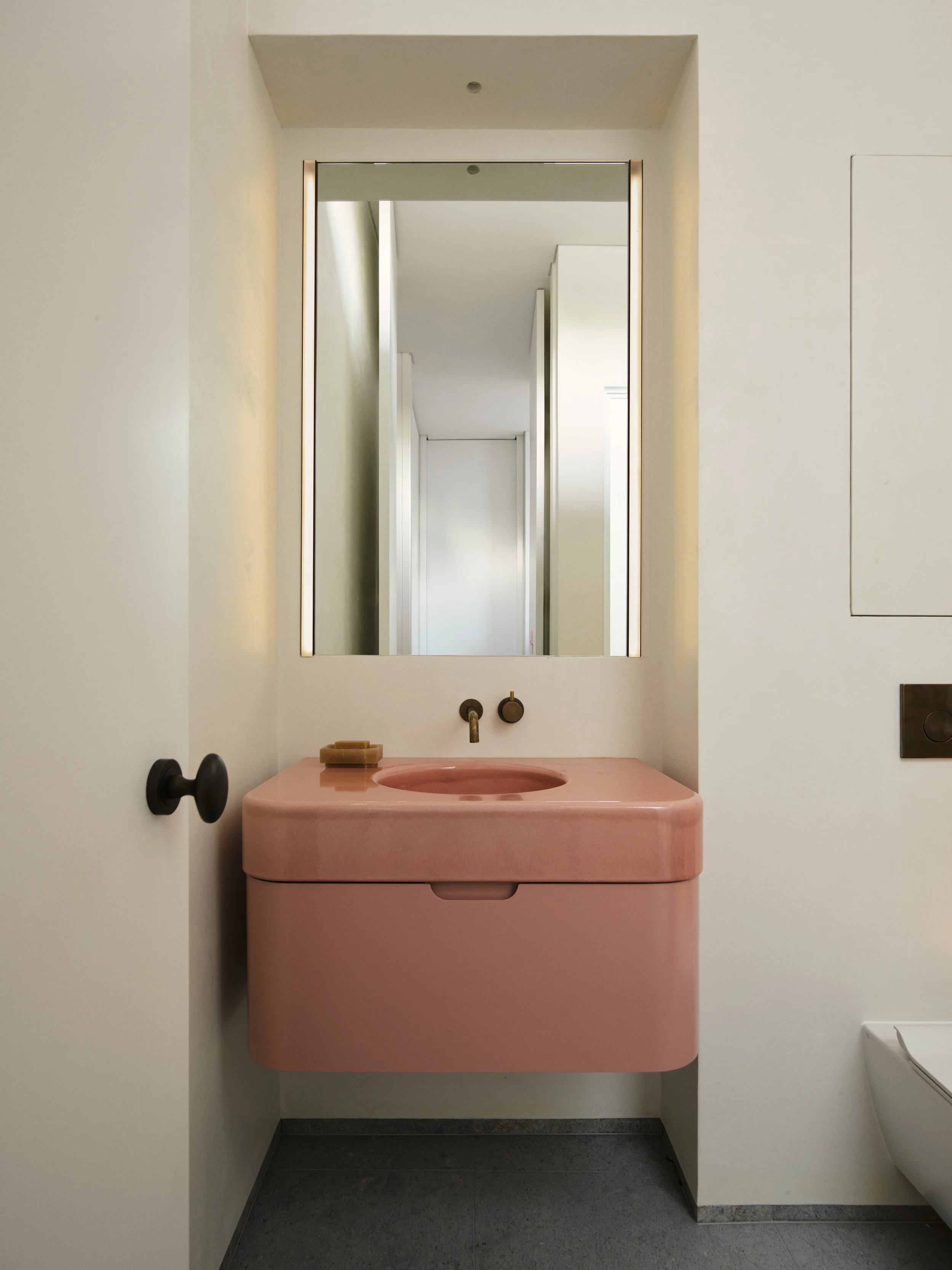 ESOTERIKO_BELLEVUE_HILL_041526_0062.jpg