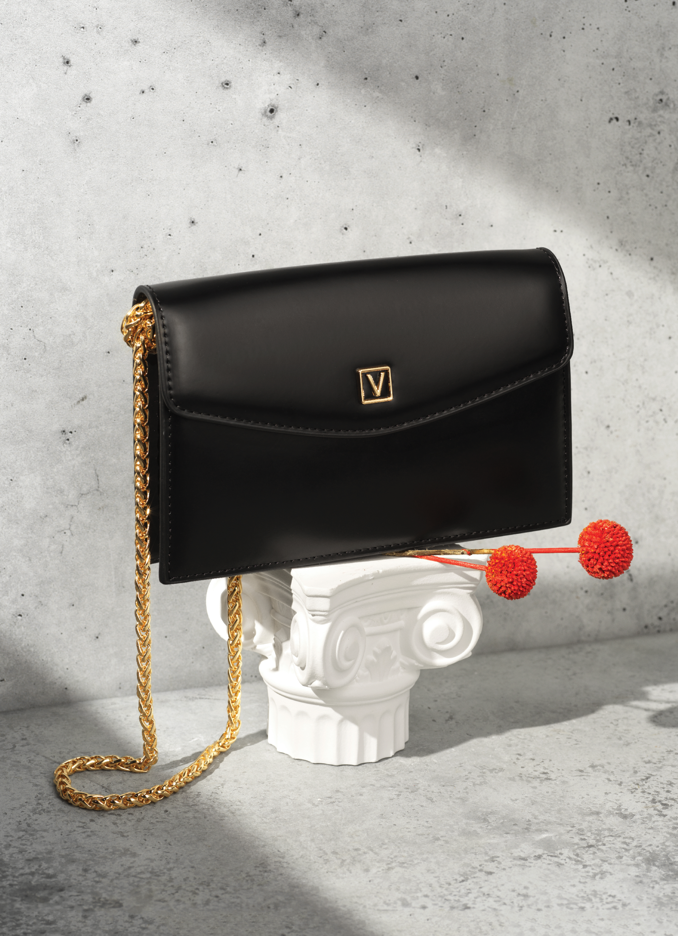 La Chapeau ads bag.png