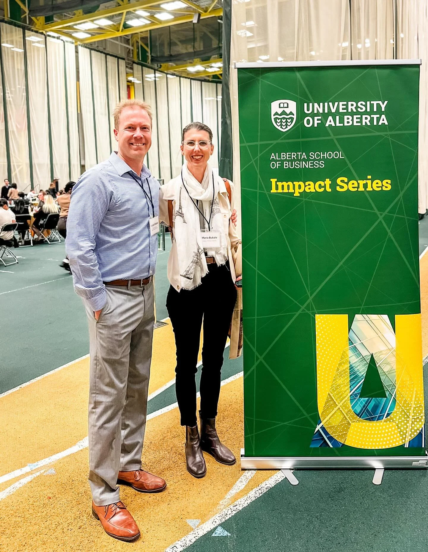 As U of A alumni, Green and Gold holds a special place in our hearts. We had the honour of volunteering as mentors to School of Business students, and our baking team also had the pleasure of preparing custom logo macarons for this incredible event.
