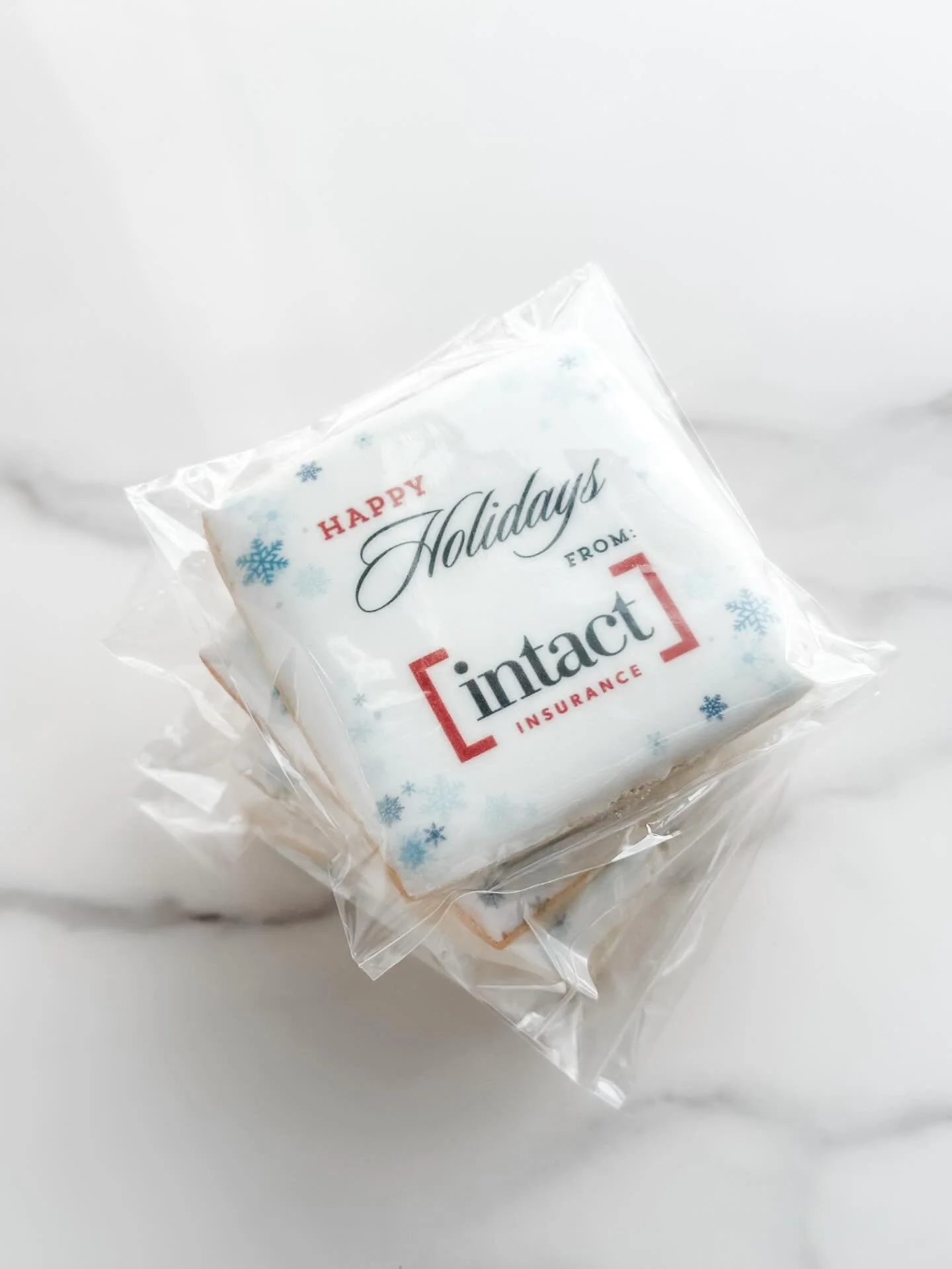 ❄️Stunning, custom-branded holiday cookies made to leave a lasting impression.

#AWorthyCookie #aworthycookie #edmontonbakery #corporategifting #holidayappreciation #brandedcookies #logocookies #customcookies #corporateholidaygifts #clientappreciatio