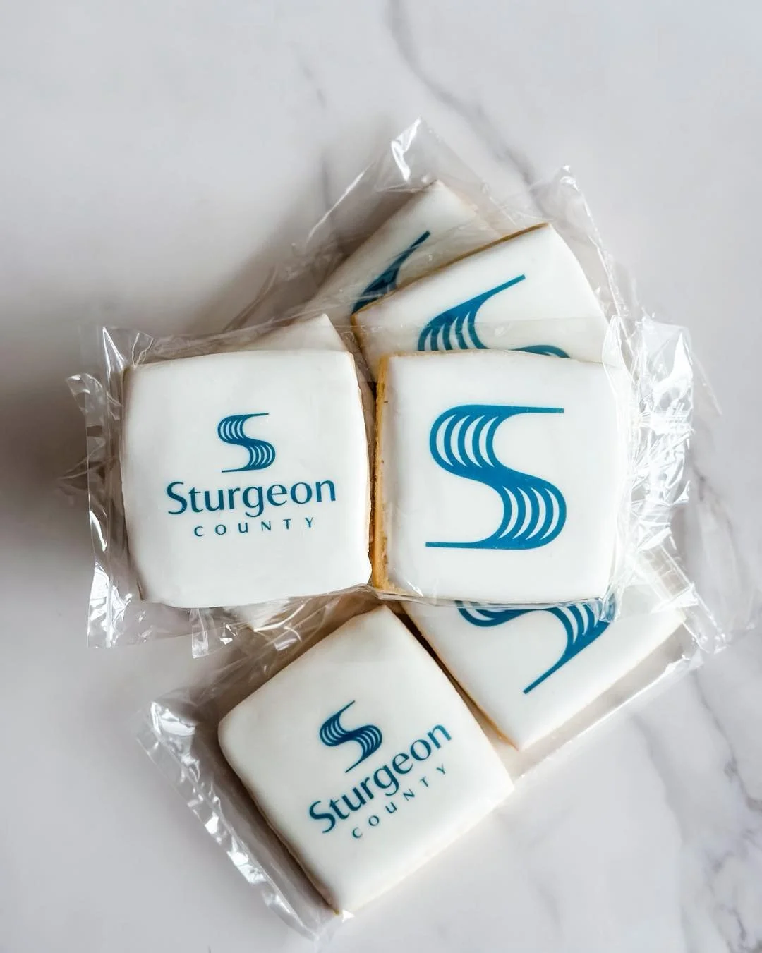 Better together.
A custom two-cookie set created for @sturgeoncounty&mdash;crafted with appreciation for a community we value.

#BrandedCookies #CorporateGifting #EdmontonEvents #edmontonbakery #AWorthyCookie