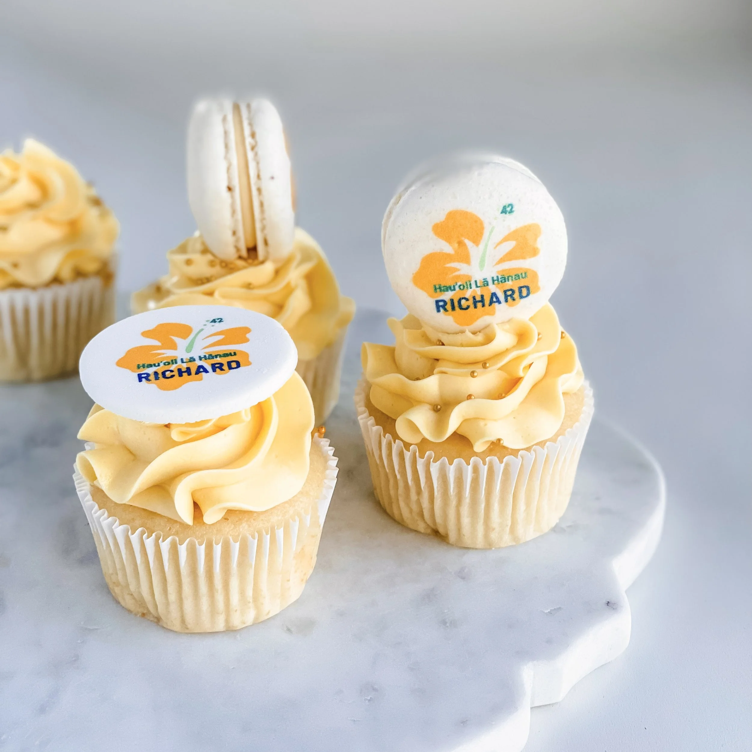 Edmonton Custom Macaroon, Sugar Cookie and Cupcake Party Dessert Order