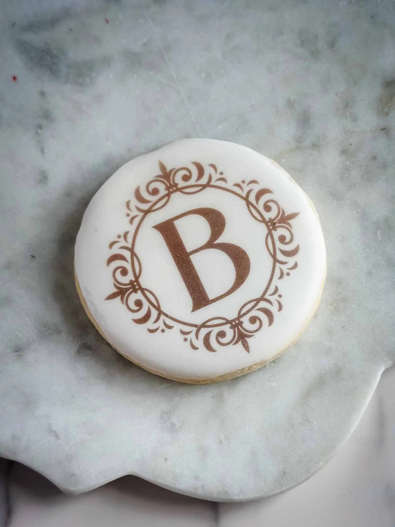A Worthy Cookie Custom Sugar Cookie wedding monogram circle xlarge.jpg