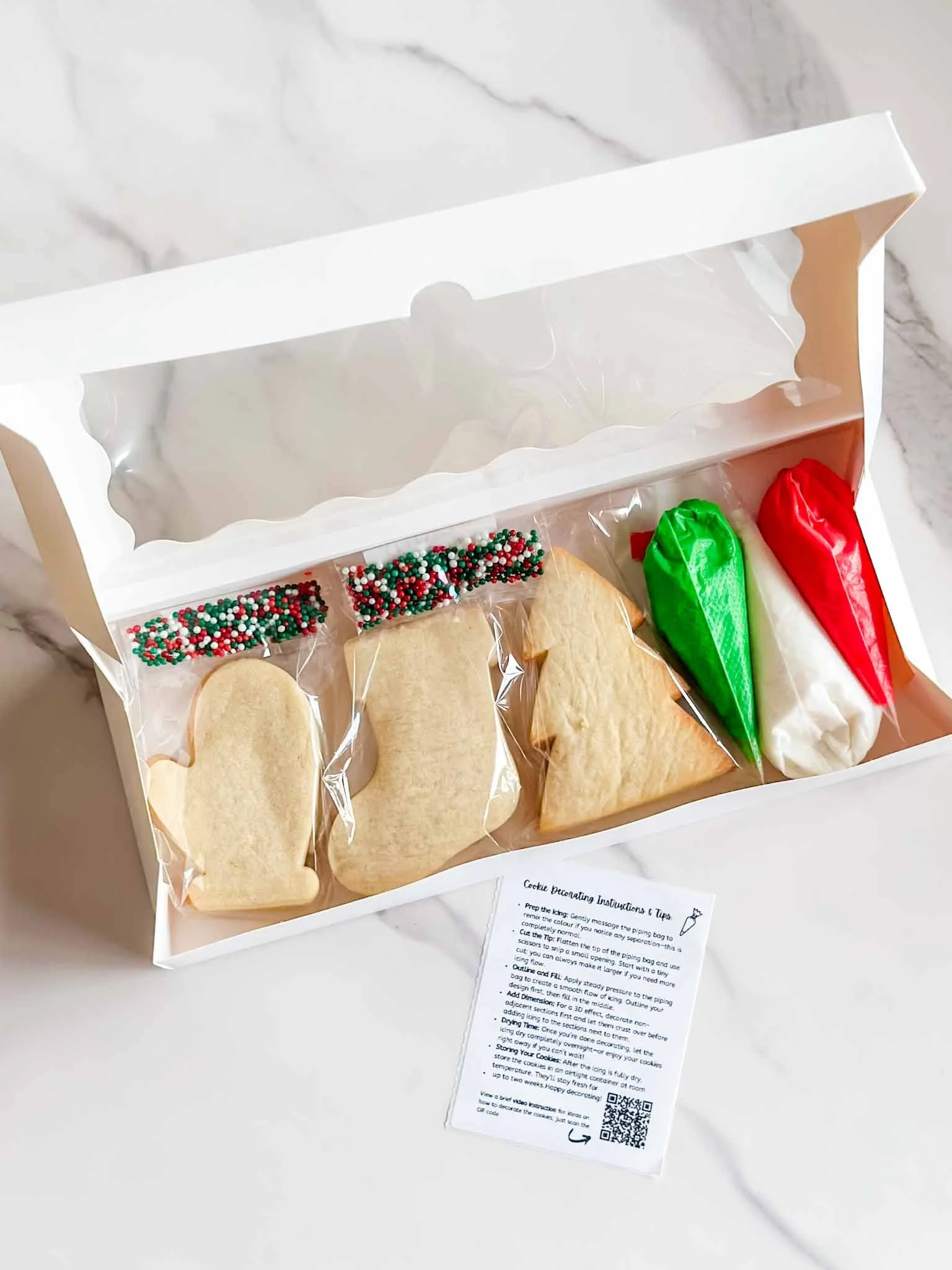 Christmas cookie decorating kit 3 cookies