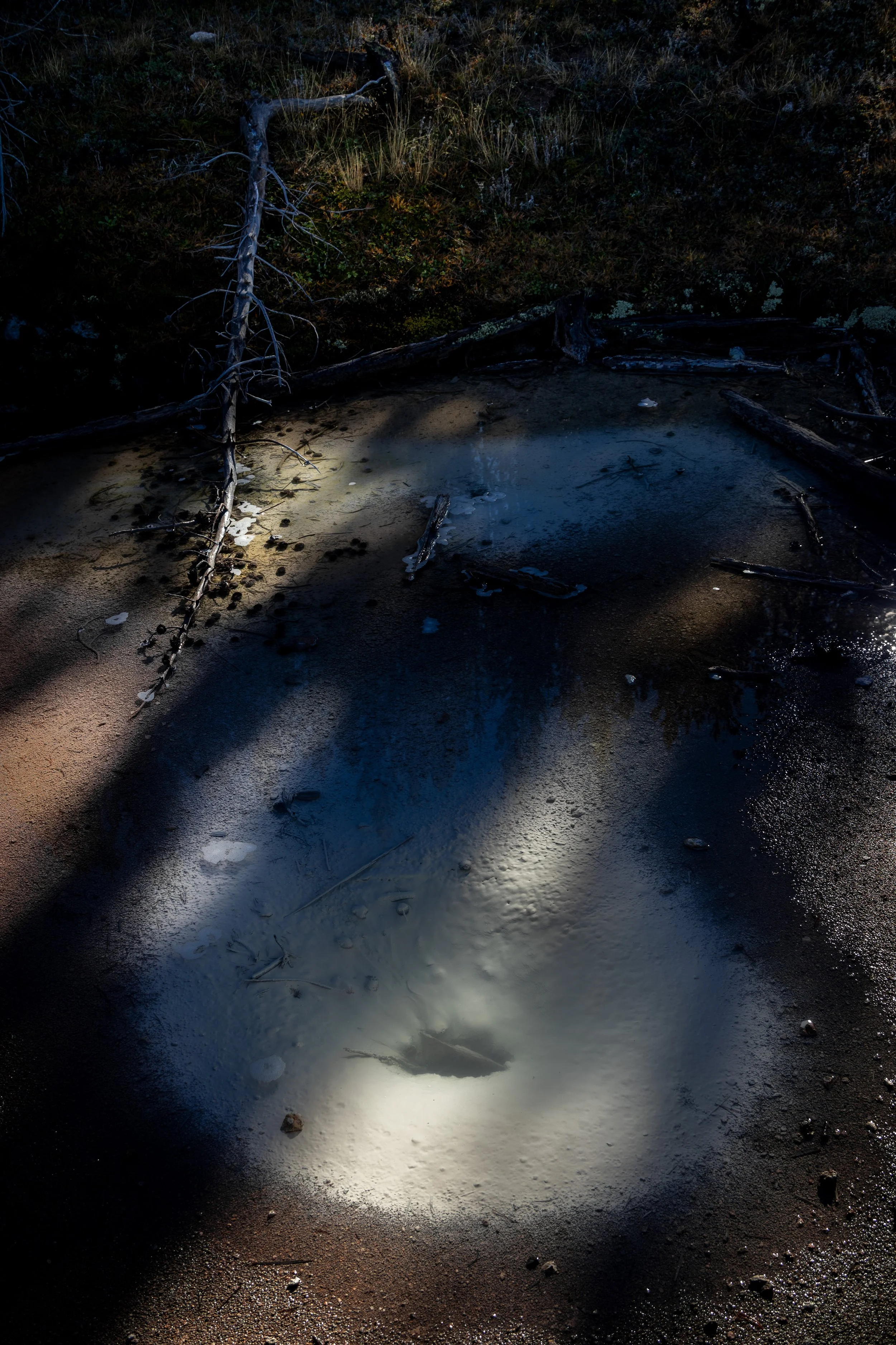 20251022164616073 Artists Paintpots Trail.jpg