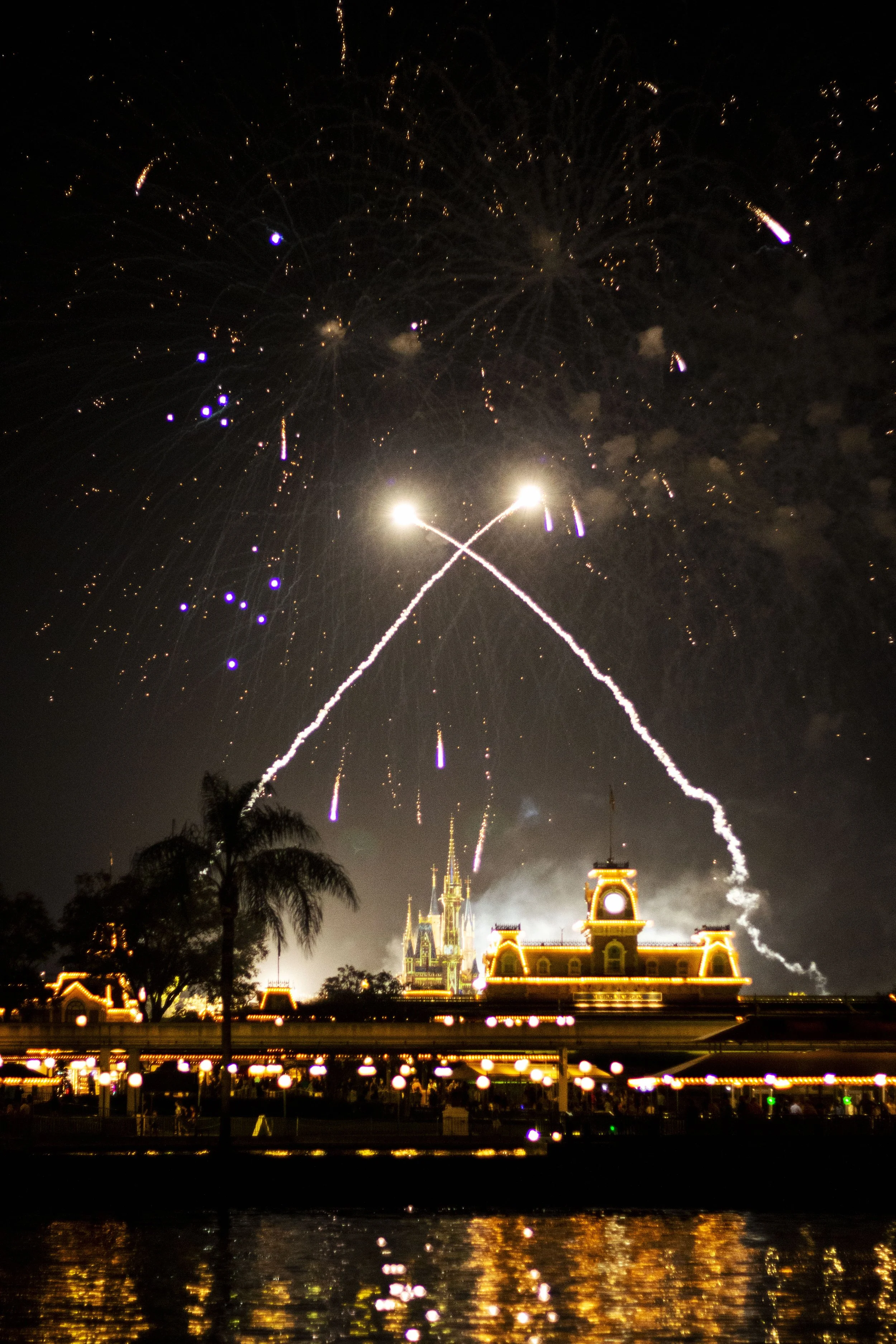 20190216201957543Disney Fireworks Boat.jpg