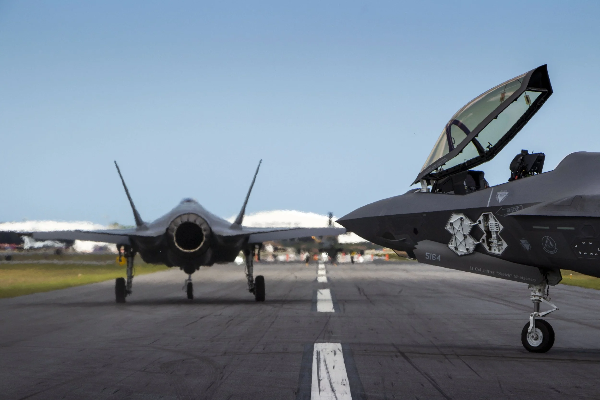 20190331133541042Melbourne Air Show.jpg