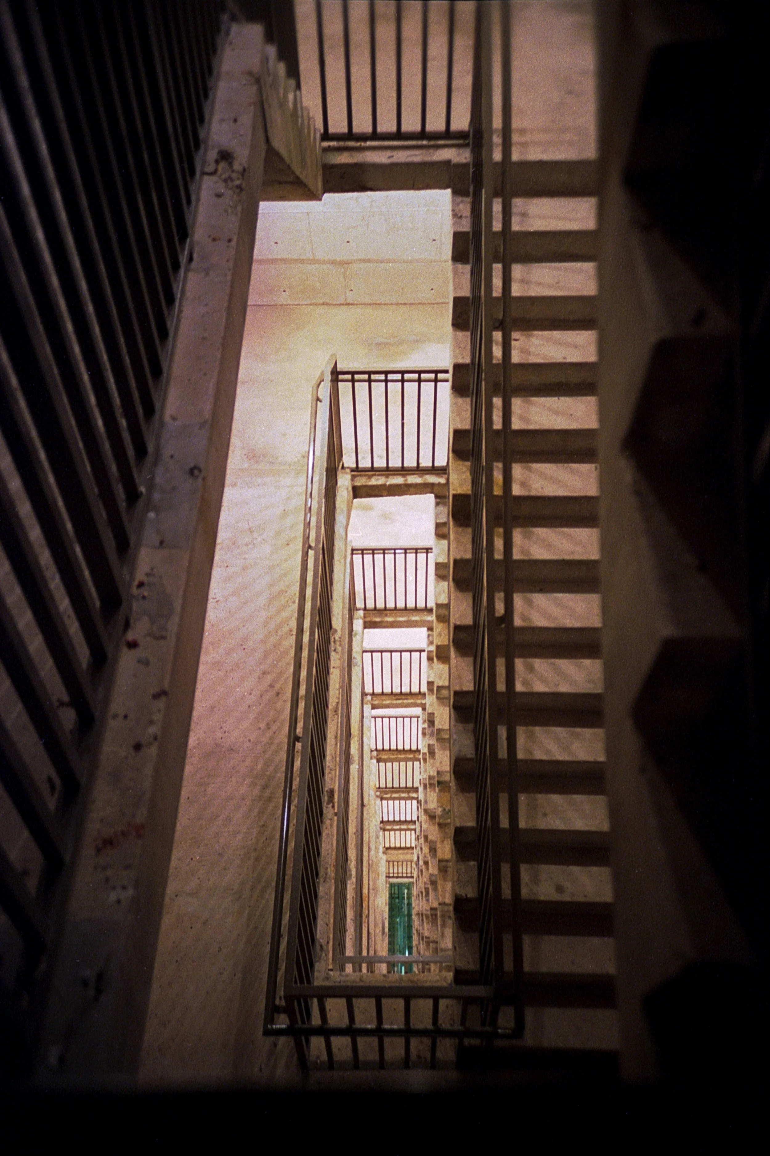 20211101233010004 Contemporary.jpg