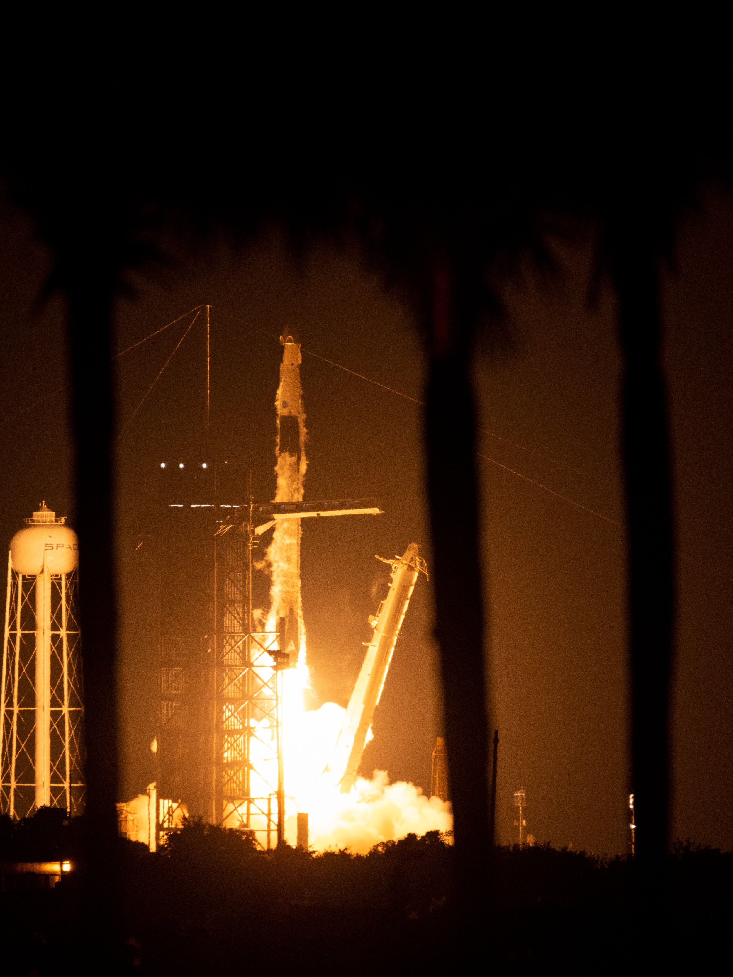 20220427035817017 Crew 4.jpg